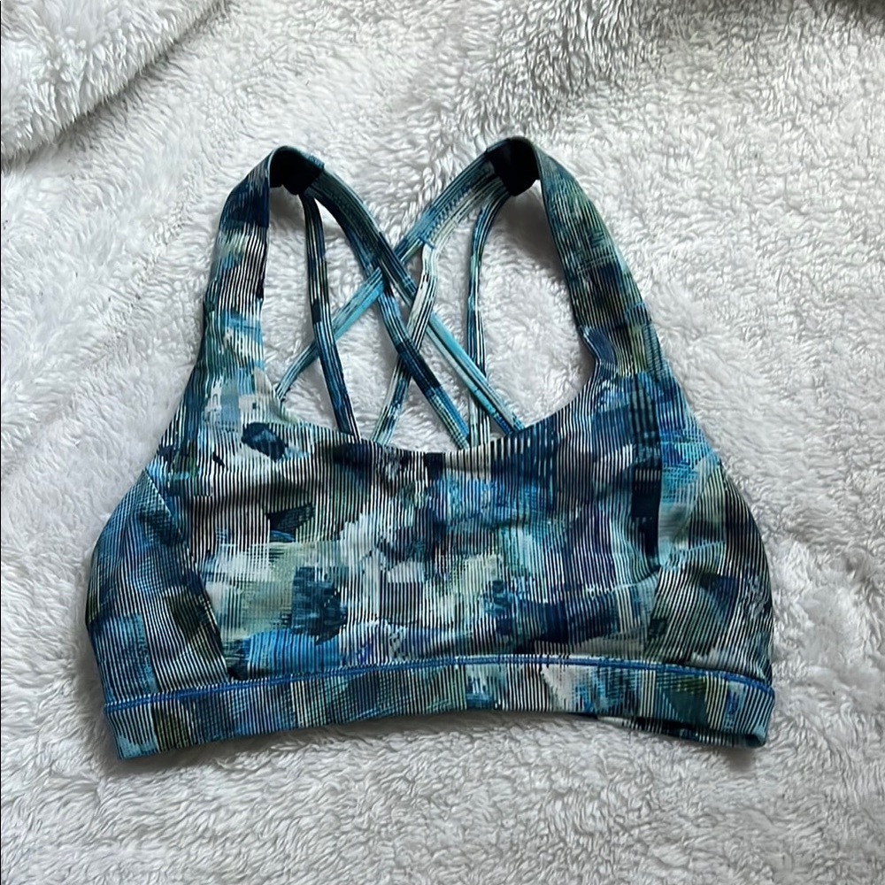 Lululemon sports bra size 4